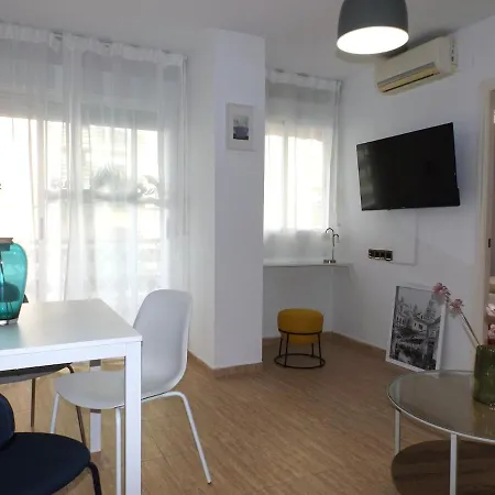 Apartament Naciones 4 *